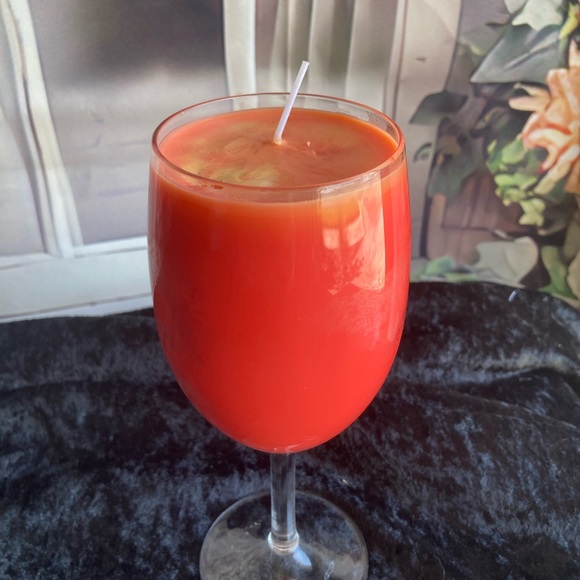 Long Stem Wine Glass Candle Geranium, Grapefruit, Sweet Orange and Lemon Lime - Picture 4 of 5